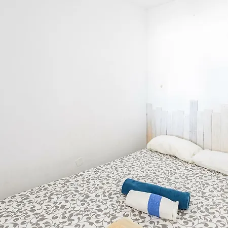 Estrella Del Mar 2 Bed * Puerto del Carmen (Lanzarote)